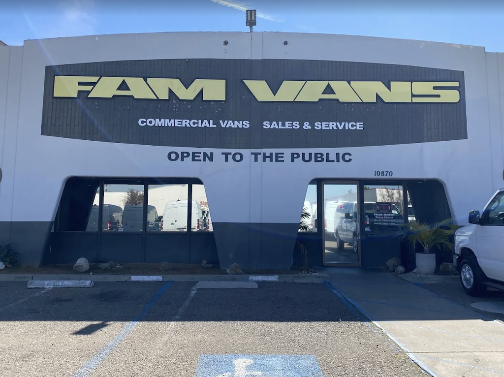 Dealership gallery photo 1